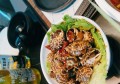 杭州高端夜总会招聘女招待,中午管饭吗？